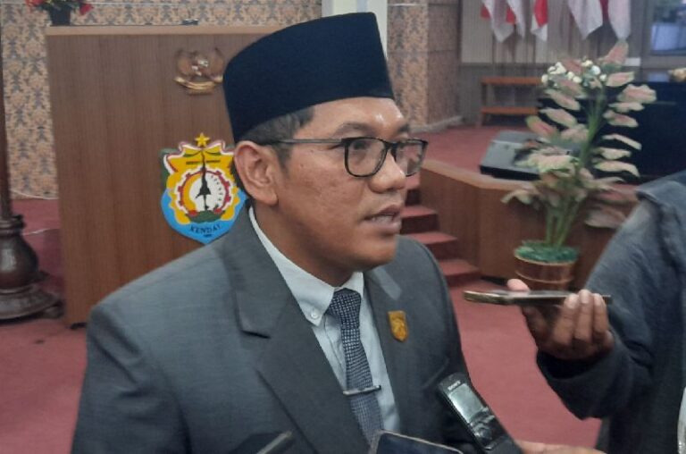 Ketua DPRD Kendal Minta PPDB Transparan: “Jangan Ada Anak Tetangga Sekolah yang Tersingkir”